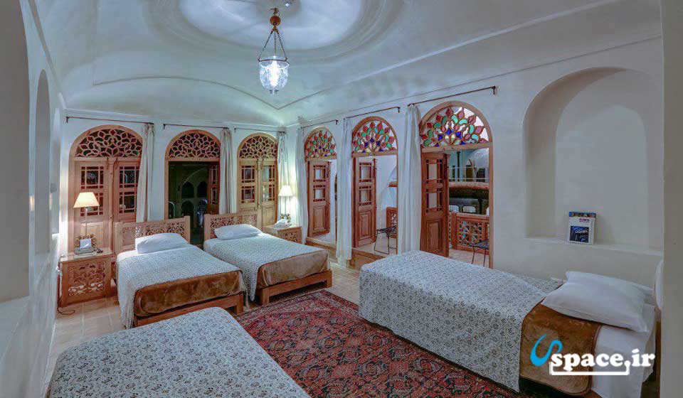 نمایی از اتاق های مجموعه اول ( قاجاری ) - هتل سنتی خانه منوچهری - کاشان