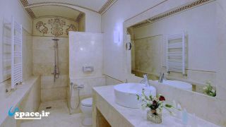 نمایی از سرویس بهداشتی اتاق های مجموعه اول ( قاجاری ) - هتل سنتی خانه منوچهری - کاشان